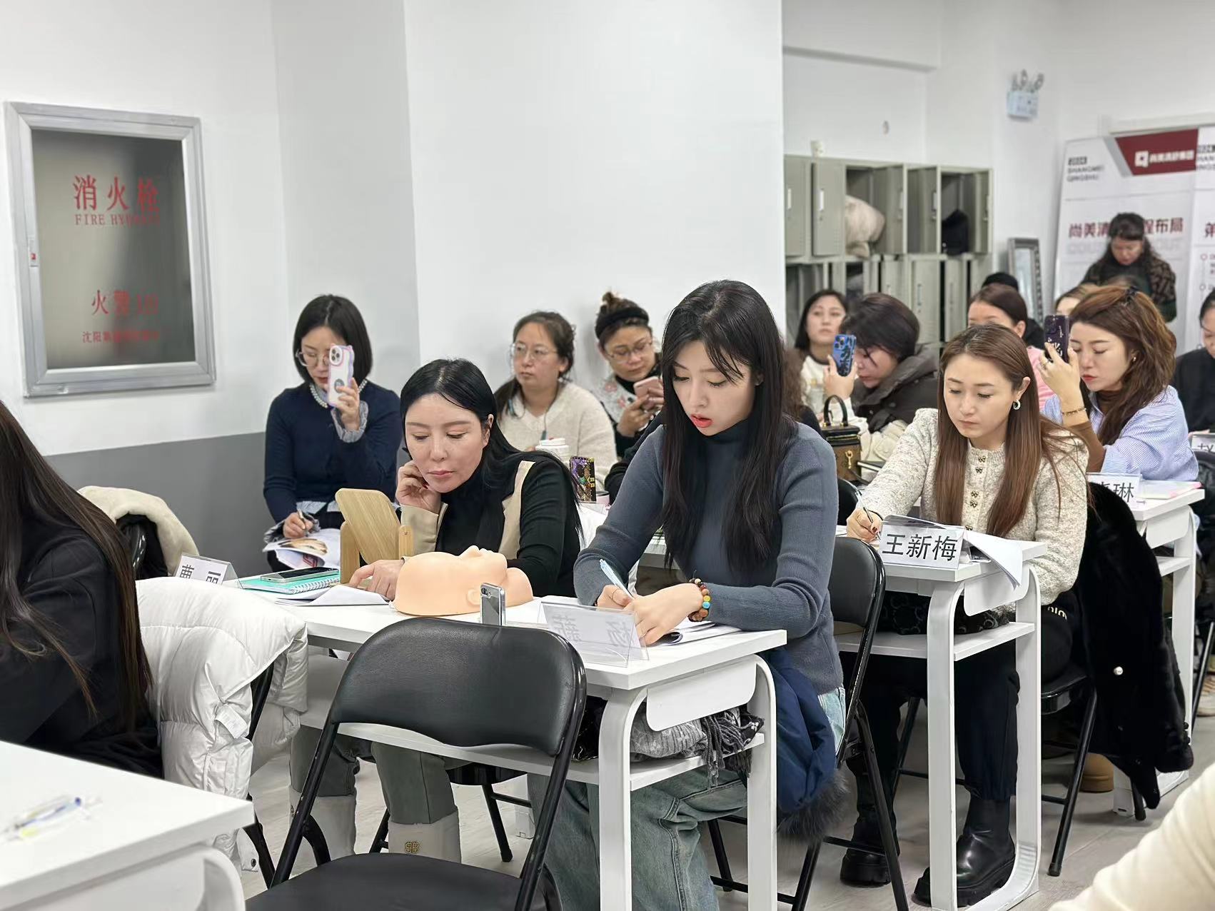武汉的学员问，学习轻医美技术多久可以学会？